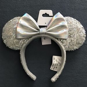 Disneyland Platinum Silver Minnie Mouse Ears